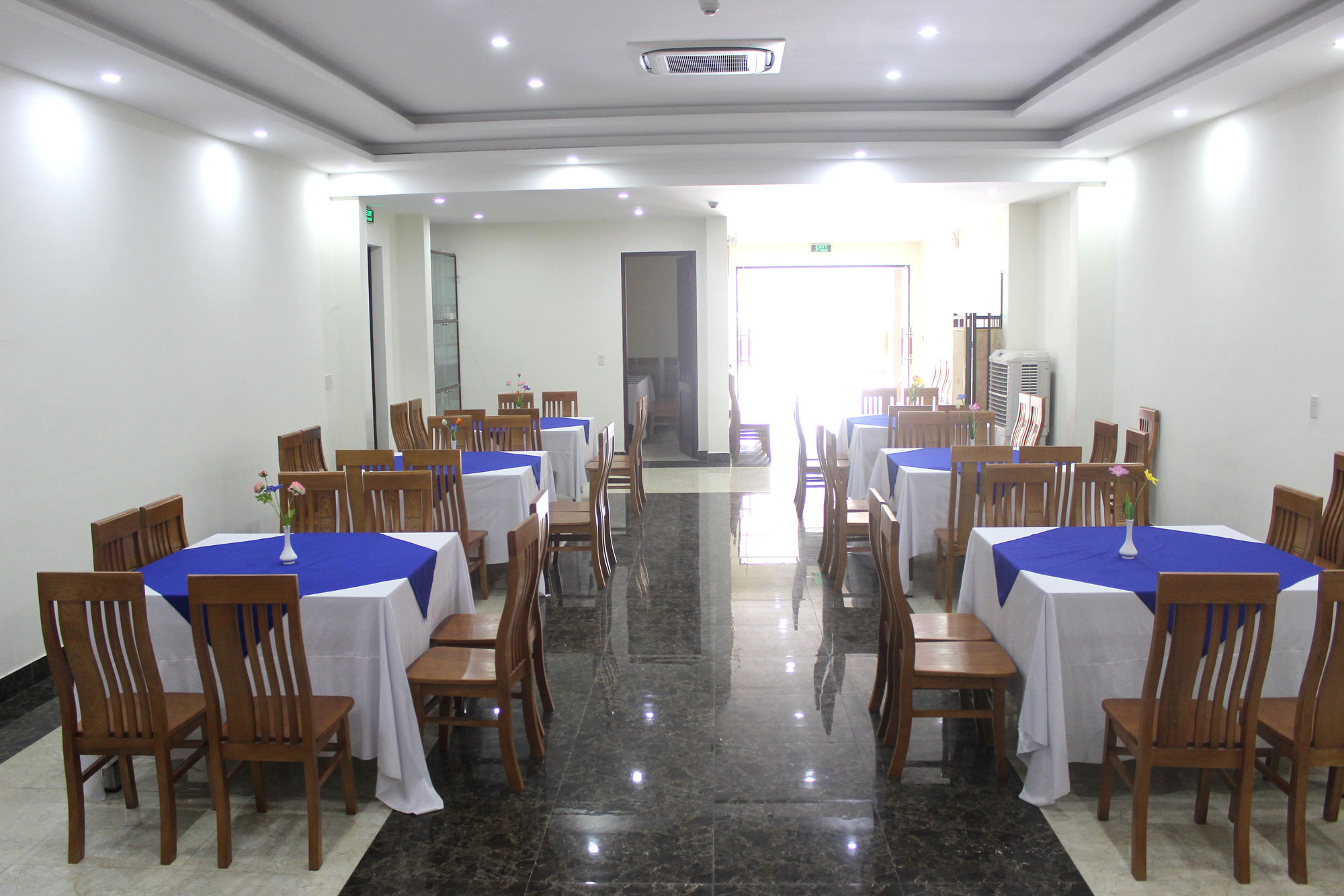 Hoa Binh Hotel Dong Hoi Exterior photo